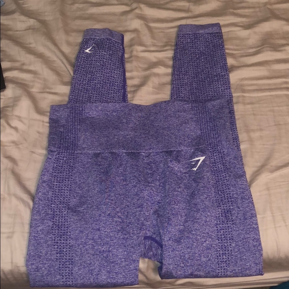 Gym shark leggings